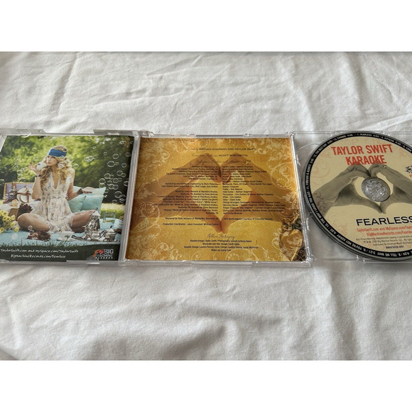 Taylor Swift Fearless Karaoke 2 CD/DVD ORIGINAL 2009 Big Machine Love Story OOP! - Picture 3 of 6